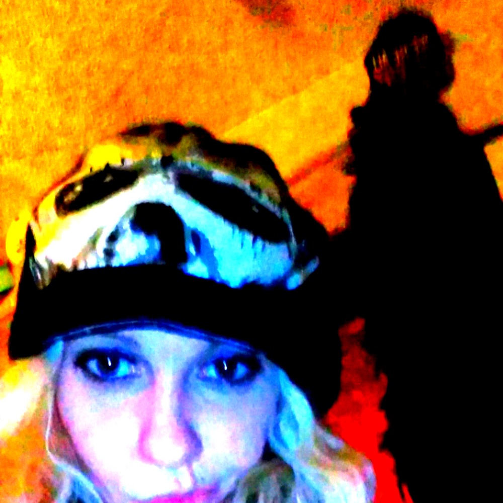 Meet your Posher, Cassi